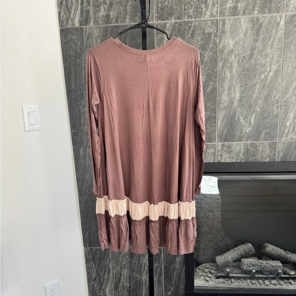 Easel Ruffle Bottom Dress NWT - Picture 6 of 6